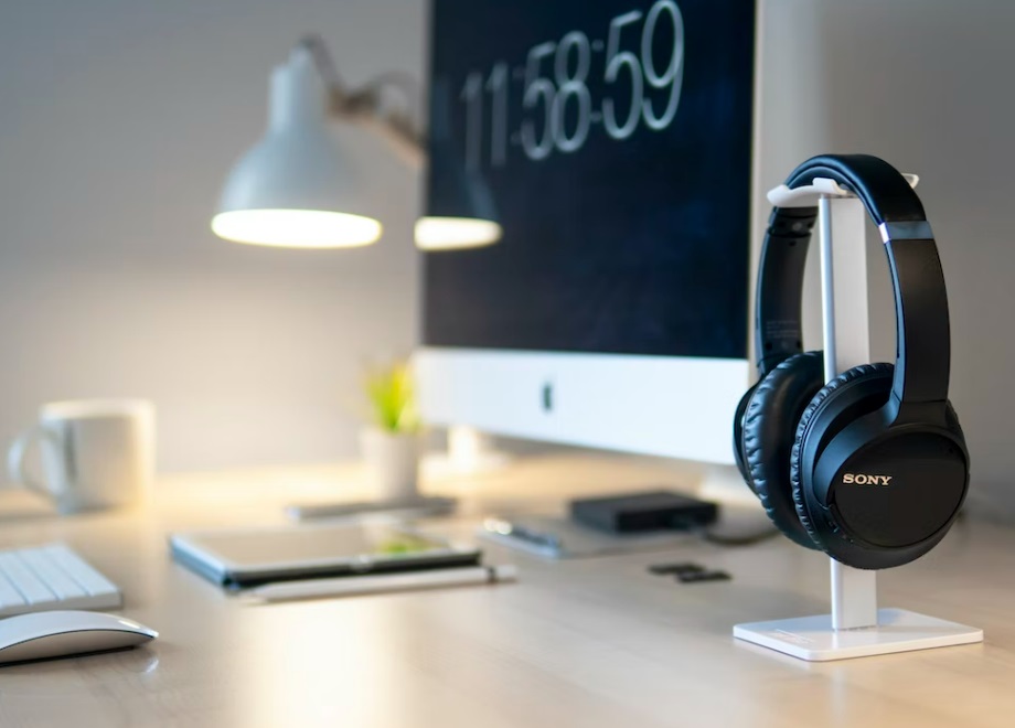 Inbound Call Center Hamburg: Headset liegt für jedes Gespräch bereit